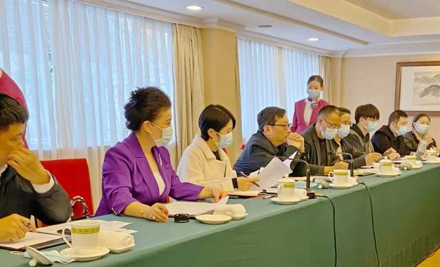 龔怡院長出席旅投教育集團國賓禮儀服務(wù)培訓(xùn)研討會，共話高端禮儀服務(wù)新篇章